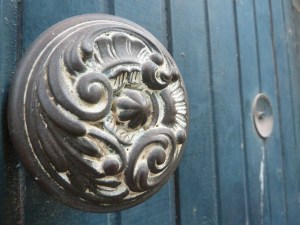 door knocker